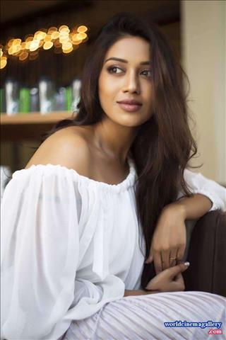 Nivetha Pethuraj Latest Photoshoot Stills - World Cinema Gallery