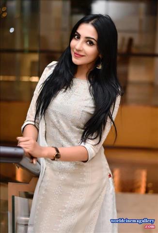 Parvatii Nair Green Saree Stills