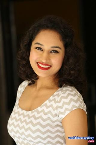 Pooja Ramachandra hot Stills