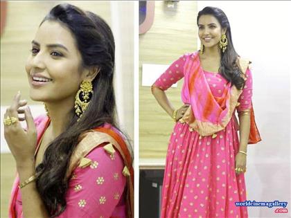 Priya Anand Hot Stills