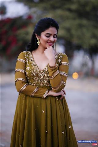 Sreemukhi