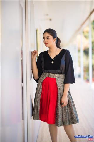 Sreemukhi Latest PhotoShoot Stills
