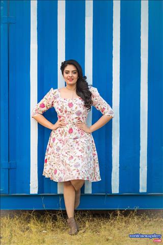 Sreemukhi Latest PhotoShoot Stills