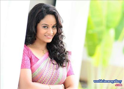 Suja Varunee Saree Stills