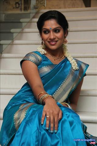 Swasika Blue Saree Stills At Appuchi Gramam Movie Audio Launch