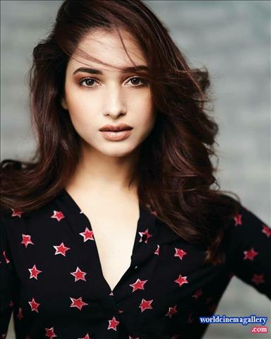 Tamanna Bhatia Mobile Store Launch