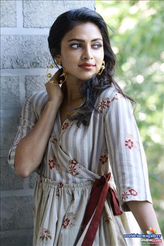 Amala Paul Stills At Bhaskar Oru Rascal Movie Promotion 