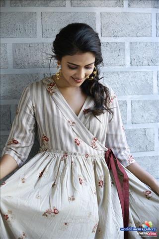 Amala Paul Stills At Bhaskar Oru Rascal Movie Promotion 