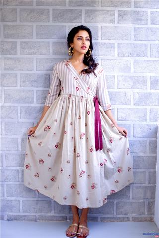 Amala Paul Stills At Bhaskar Oru Rascal Movie Promotion 