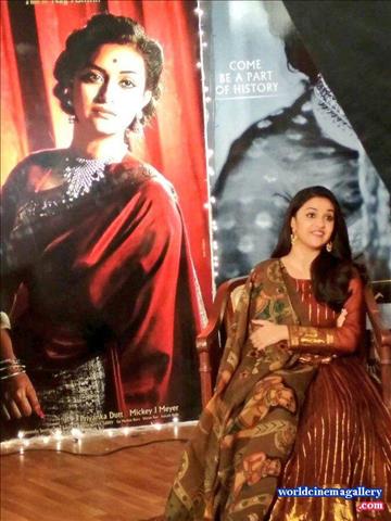 Keerthy Suresh Saree Stills At Nadigaiyar Thilagam Movie