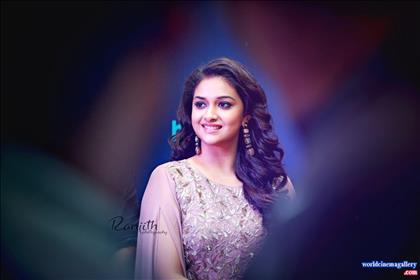 Keerthy Suresh Saree Stills At Nadigaiyar Thilagam Movie
