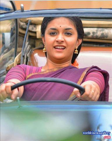 Keerthy Suresh Saree Stills At Nadigaiyar Thilagam Movie