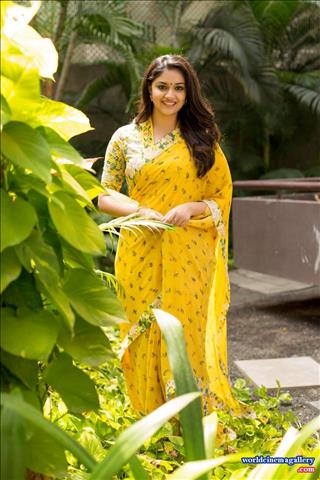 Keerthy Suresh Stills At Nadigaiyar Thilagam Movie