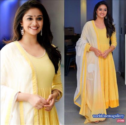 Keerthy Suresh Stills in Mahanati Movie