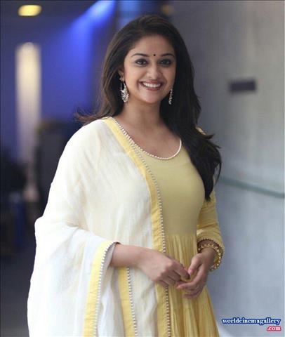Keerthy Suresh Stills in Mahanati Movie