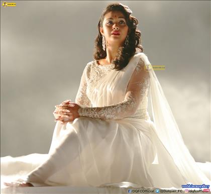 Keerthy Suresh Stills in Nadigaiyar Thilagam Movie