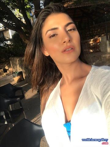 Rachel white Sexy Stills