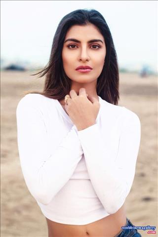 Rachel white Sexy Stills