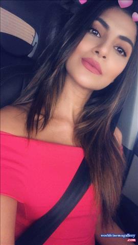 Rachel white Sexy Stills