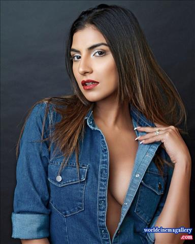 Rachel white Sexy Stills