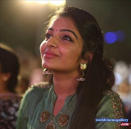Rajisha Vijayan Kerala Saree Stills - World Cinema Gallery