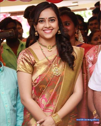 Sri Divya Kanchi Pattu Saree Stills