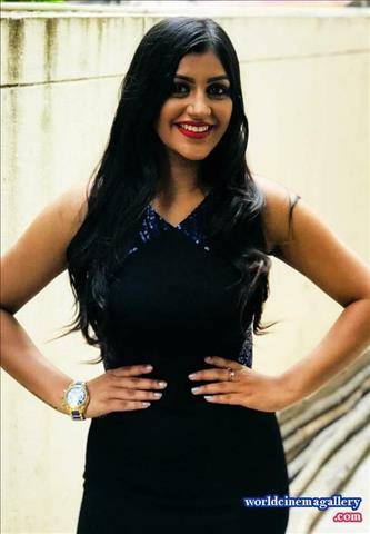 Yashika Aannand Hot Stills