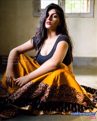 Yashika Aannand Sexy Stills