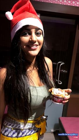 Yashika Aannand Stills At Dhuruvangal Pathinaaru movie