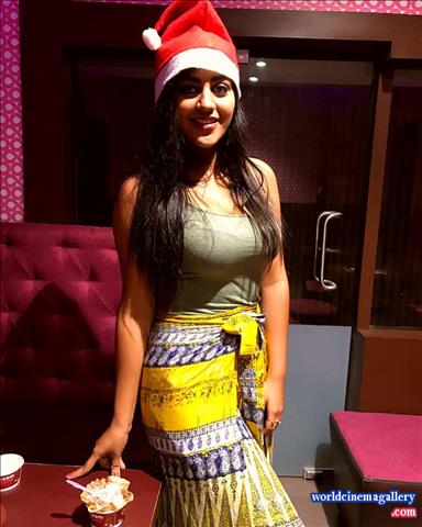 Yashika Aannand Stills At Dhuruvangal Pathinaaru movie