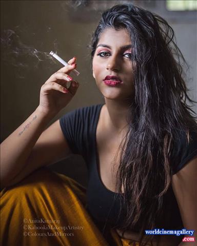 Yashika Aannand Stills At Iruttu Arayil Murattu Kuthu Movie