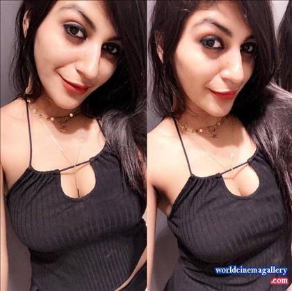 Yashika Aannand Stills At Iruttu Arayil Murattu Kuthu Movie