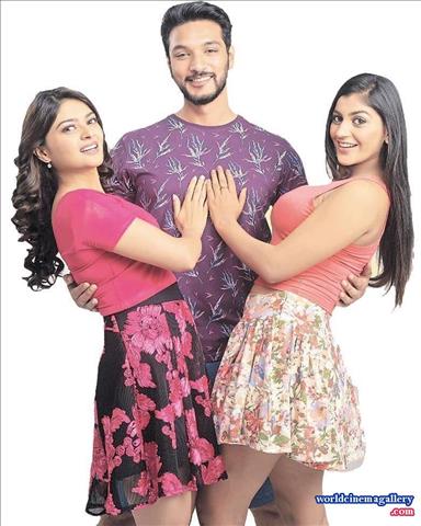 Yashika Aannand Stills At Iruttu Arayil Murattu Kuthu Movie