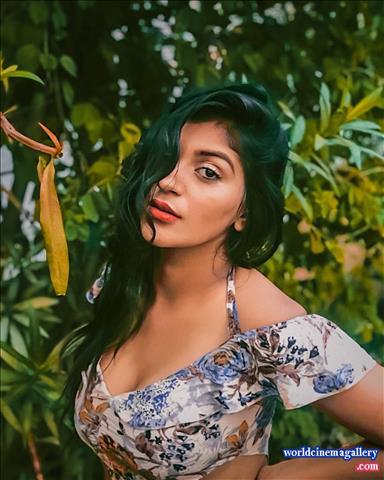 Yashika Anand Hot Stills