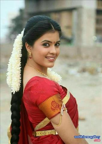 Actress in Saree Stills