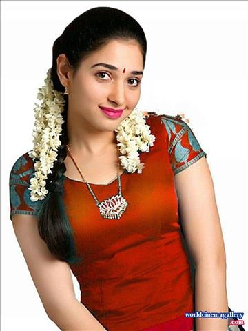 Actress in Saree Stills