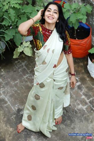 Anchor Ramya Saree Stills - World Cinema Gallery