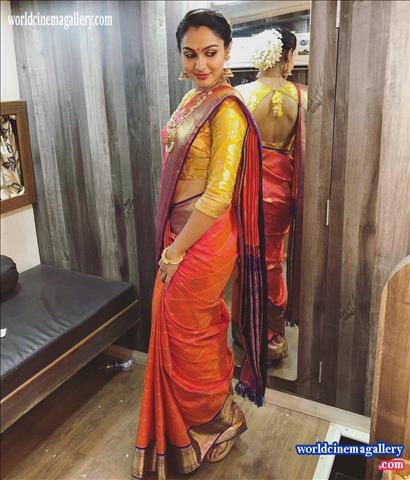Andrea Jeremiah Saree Stills from Vadachennai movie