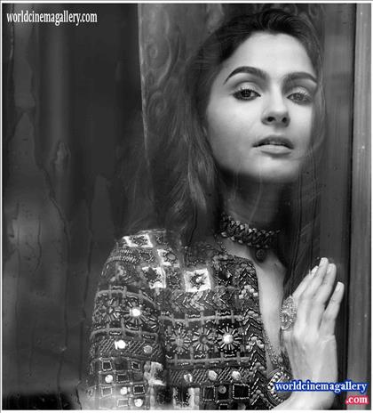 Andrea Jeremiah Saree Stills from Vadachennai movie