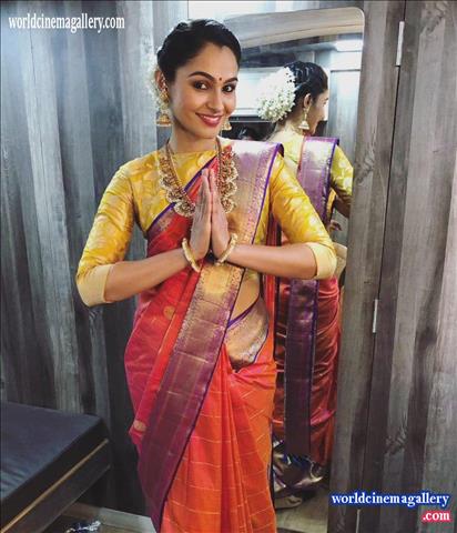 Andrea Jeremiah Saree Stills from Vadachennai movie