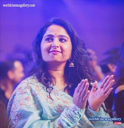 Anushka shetty Stills At Behindwoods Gold Medals 2018