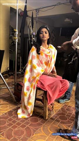 Eesha Rebba Hot