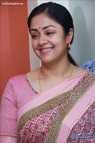 Jyothika Stills At Kaatrin Mozhi Movie Launch