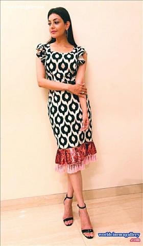 Kajal Aggarwal Stills At Paris Paris Photoshoot