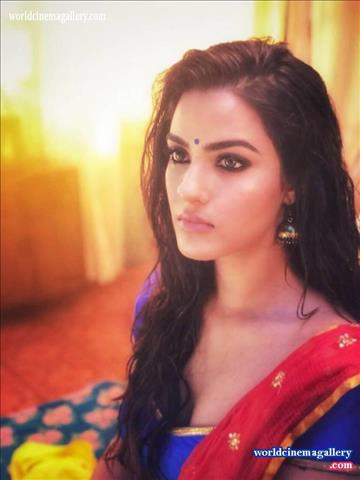 Kavya Thapar Latest Stills - World Cinema Gallery