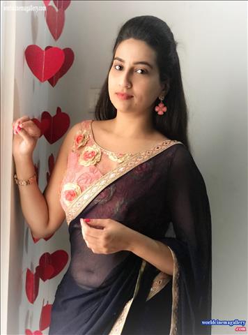 Manjusha Anchor Stills At Mahanati Event