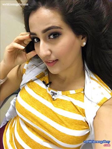 Manjusha Anchor Stills At Mahanati Event