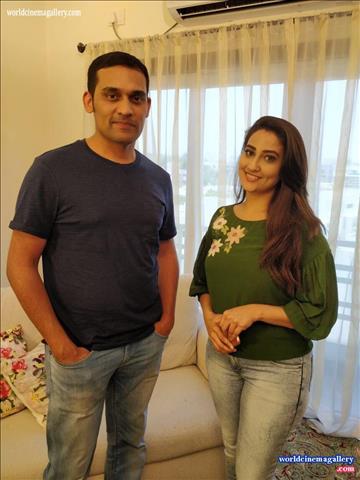 Manjusha Anchor Stills At Mahanati Event