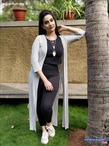 Manjusha Anchor Stills At Mahanati Event