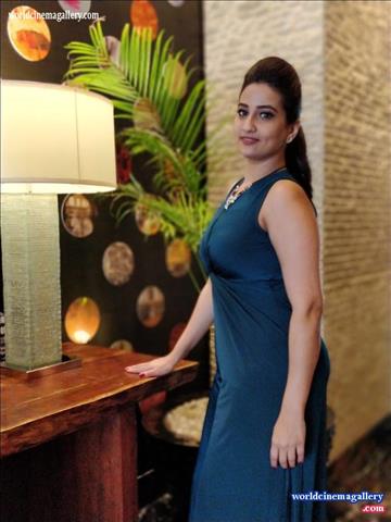 Manjusha Anchor Stills At Mahanati Event